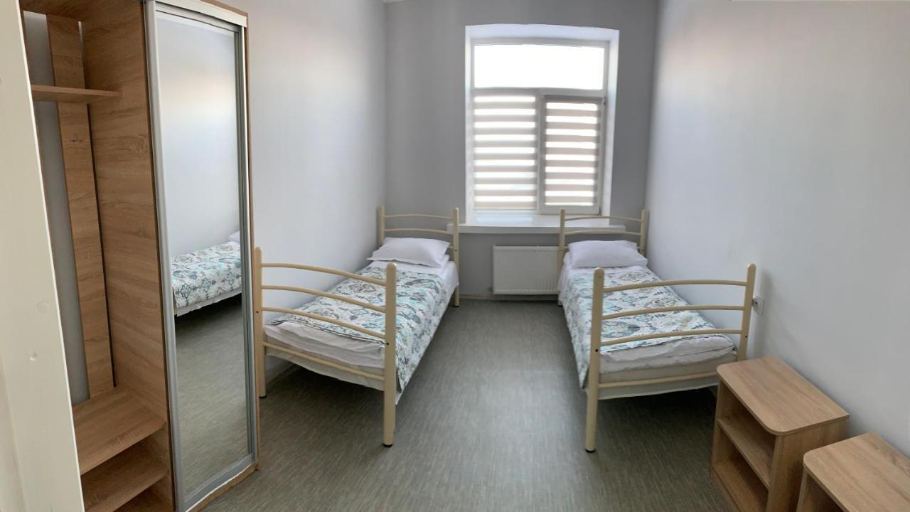 Good Rest Hostel Chemerivtsi Exterior photo